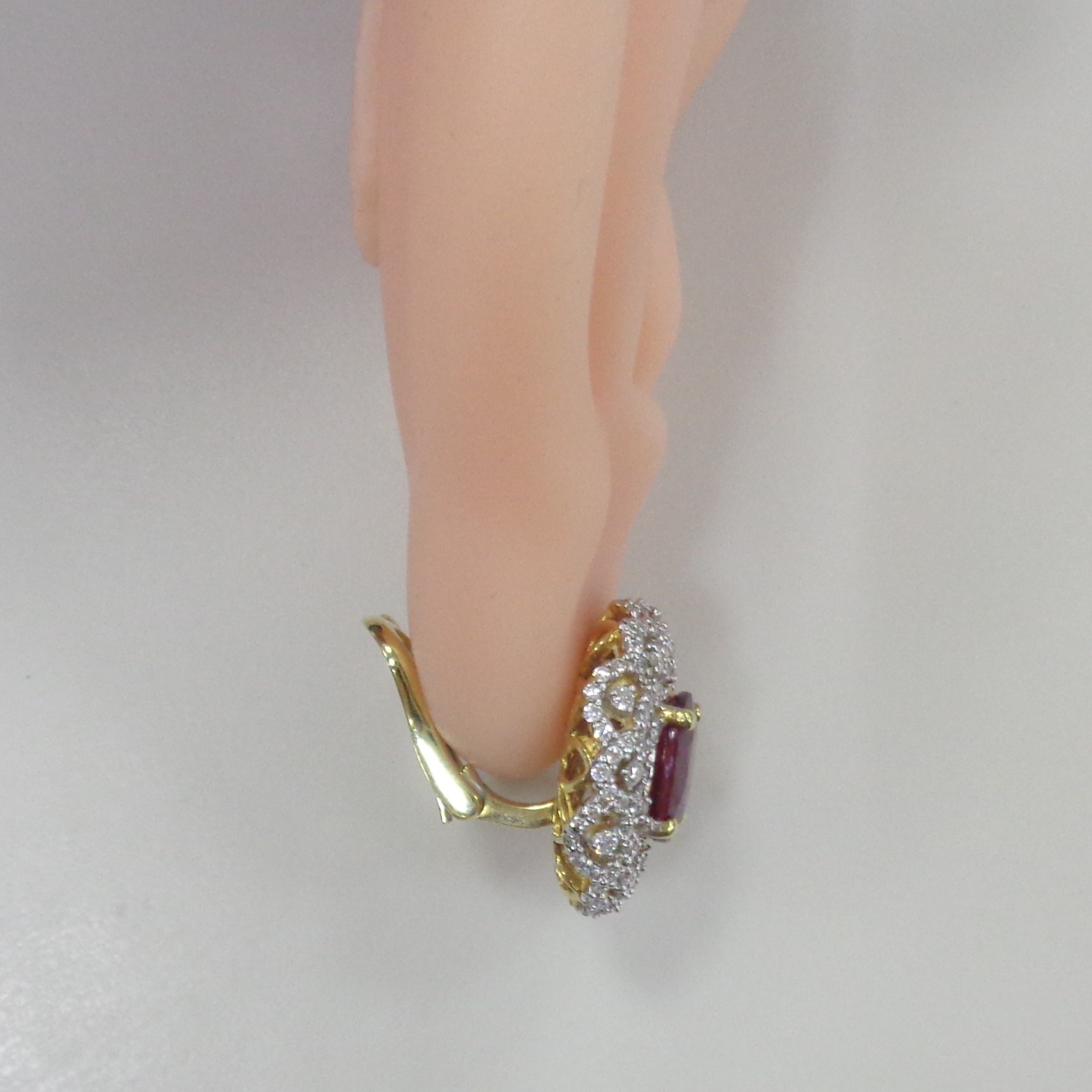 Серьги из желтого золота с рубинами